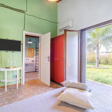 Apollonion Villa *